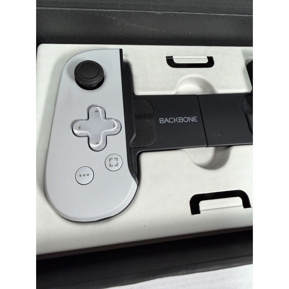 Backbone One | PlayStation Edition | USB-C | 2nd gen | White | BB-51-P - Picture 6 of 9